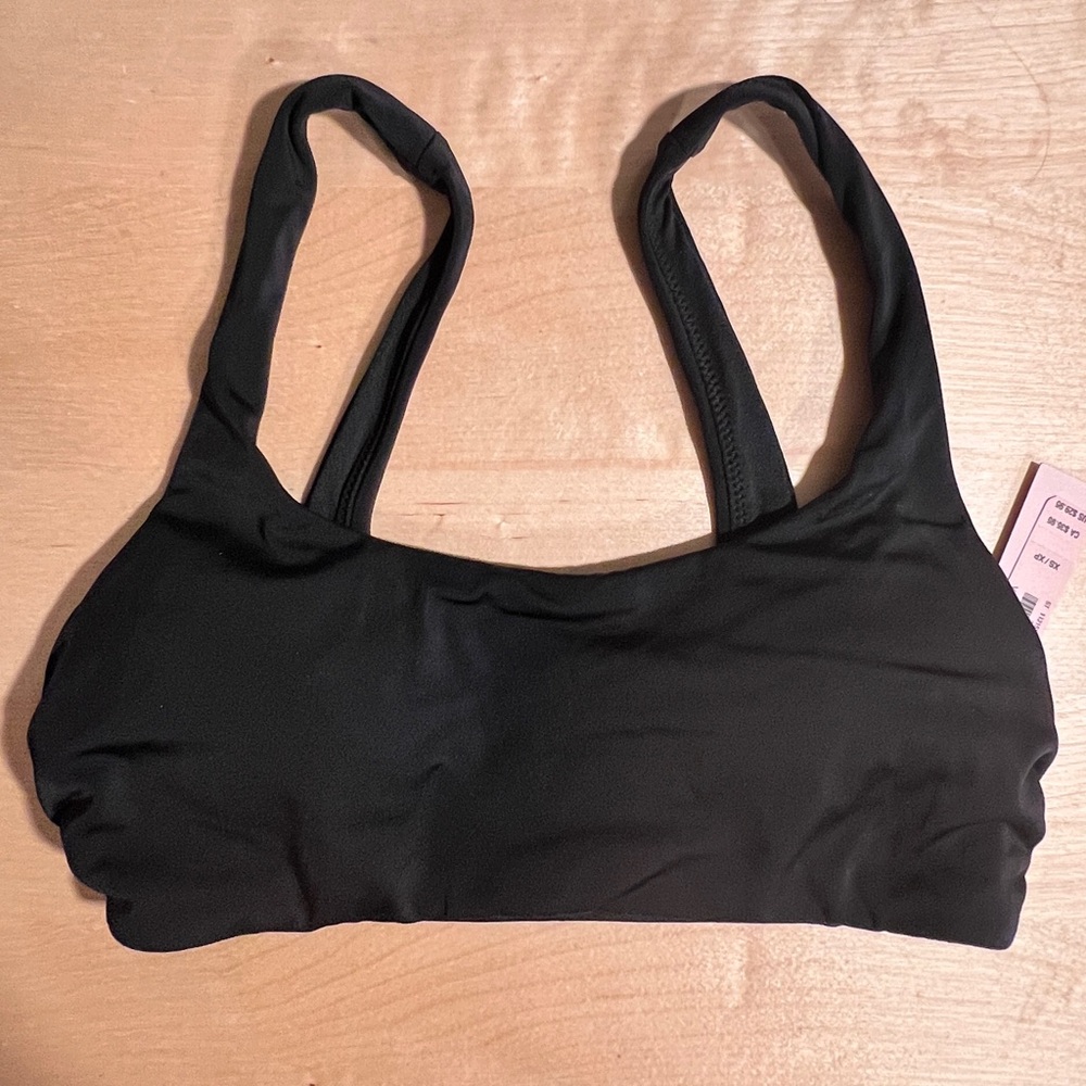 Victoria’s Secret swim top, XS NWT